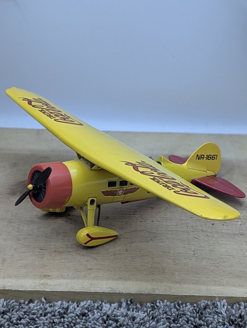 ERTL Coca Cola 1929 Lockheed Air Express Plane Diecast Metal Coin Bank